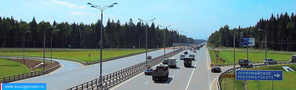Вид на автодорогу М-3 «Украина» в сторону Апрелевки с эстакады